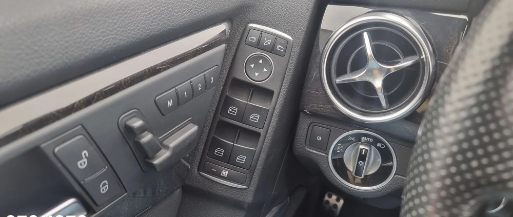 Mercedes-Benz GLK cena 99900 przebieg: 127980, rok produkcji 2015 z Skępe małe 704